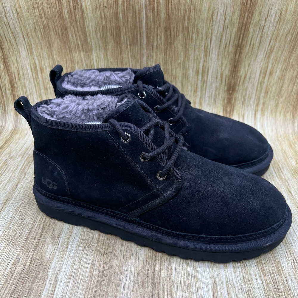 UGG Neumel Chukka Boots Men's Size 10 Black Suede Sheepskin Lined Shoes 3236